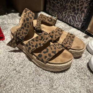 Leopard platform sandals